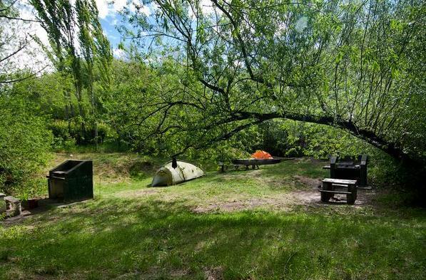 Camping Y Hostal El Ovejero El Calafate Exterior photo