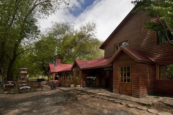 Camping Y Hostal El Ovejero El Calafate Exterior photo