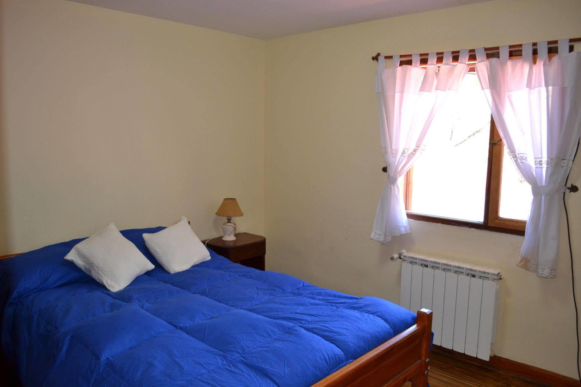 Camping Y Hostal El Ovejero El Calafate Exterior photo