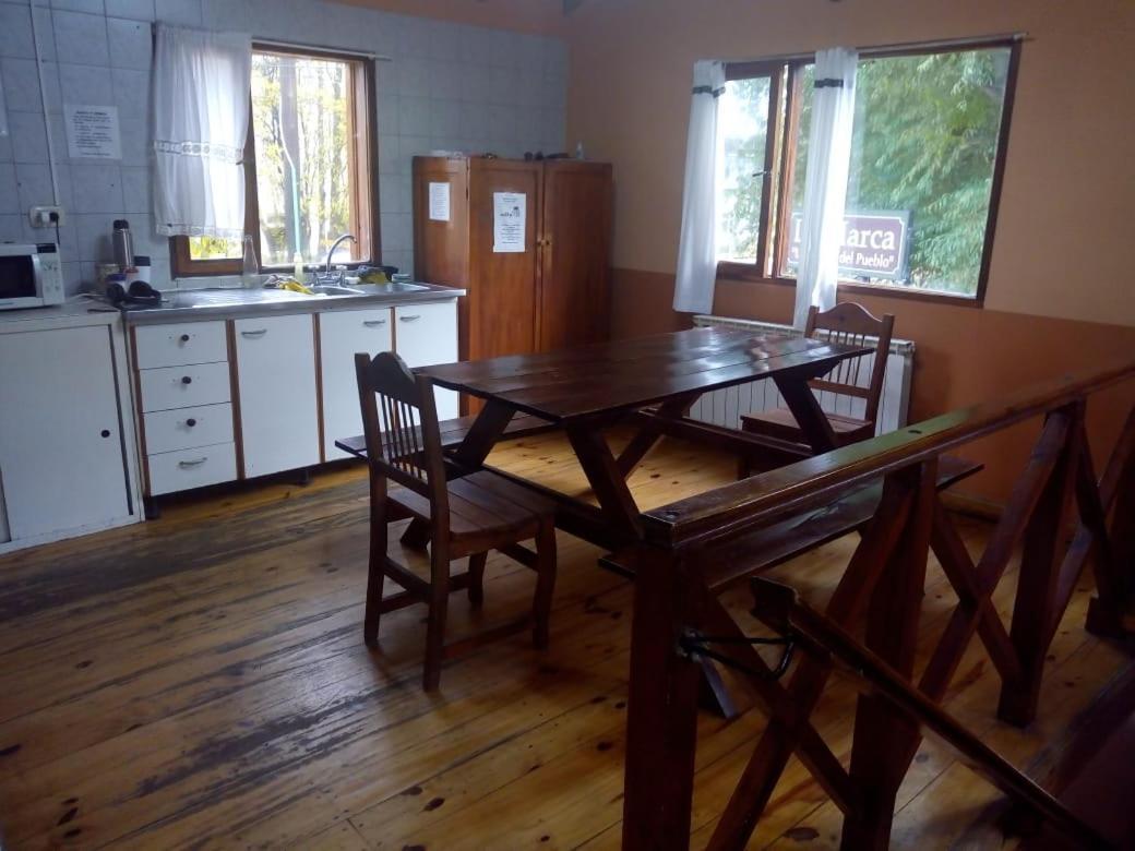Camping Y Hostal El Ovejero El Calafate Exterior photo
